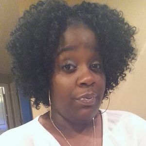 Meet your Posher, Kendra